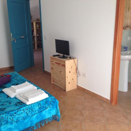 B&B La Gatta Bianca Oliveri Pokoj fotografie